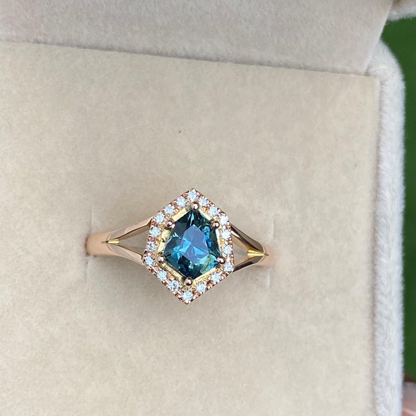 Teal Sapphire  Engagement Ring | Shield cut sapphire | Peacock Sapphire | Unheated Teal Sapphire