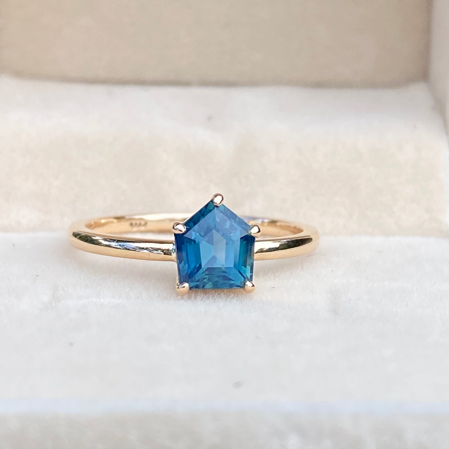 1.30ct Unheated Teal Sapphire ring / Simple Solitaire ring