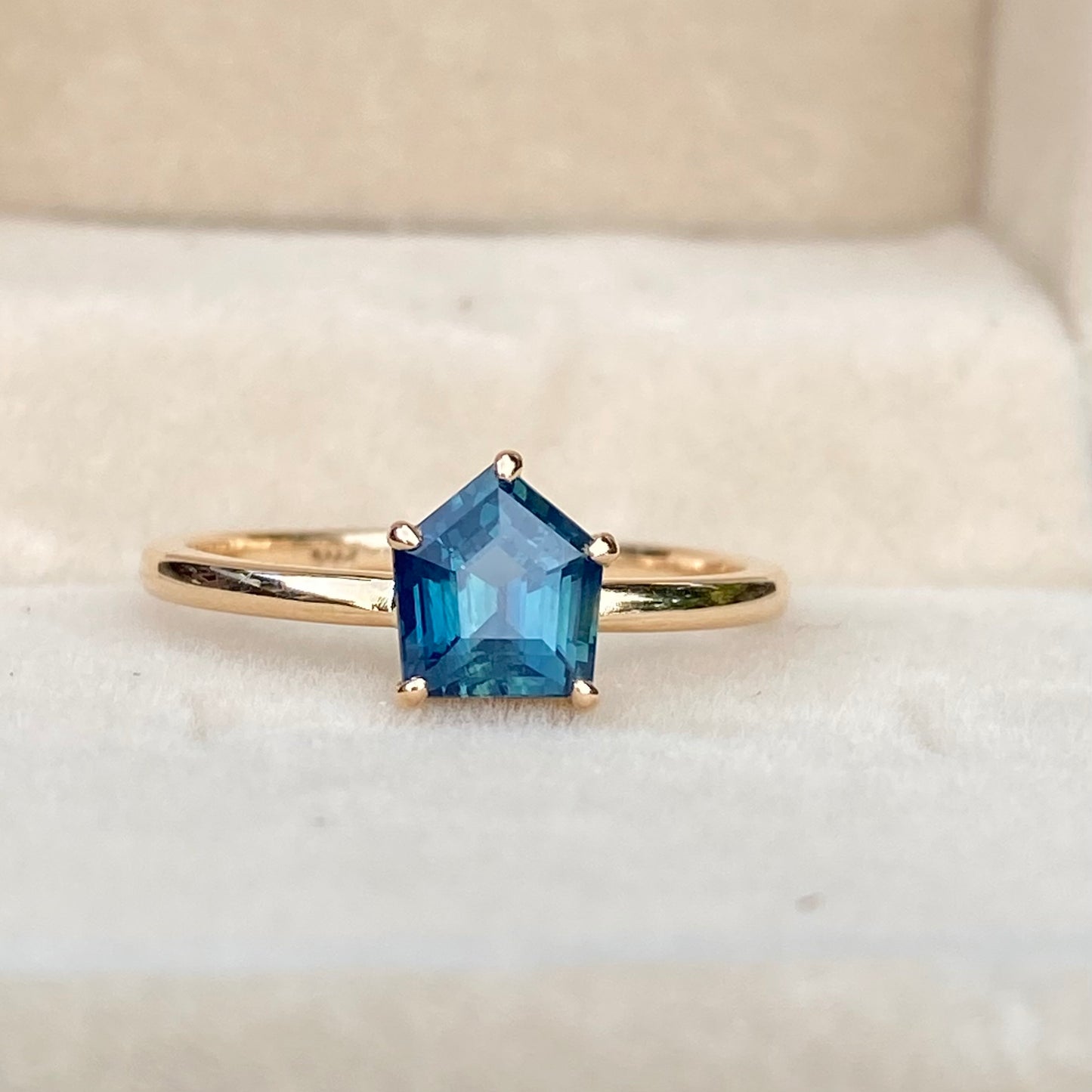 1.30ct Unheated Teal Sapphire ring / Simple Solitaire ring