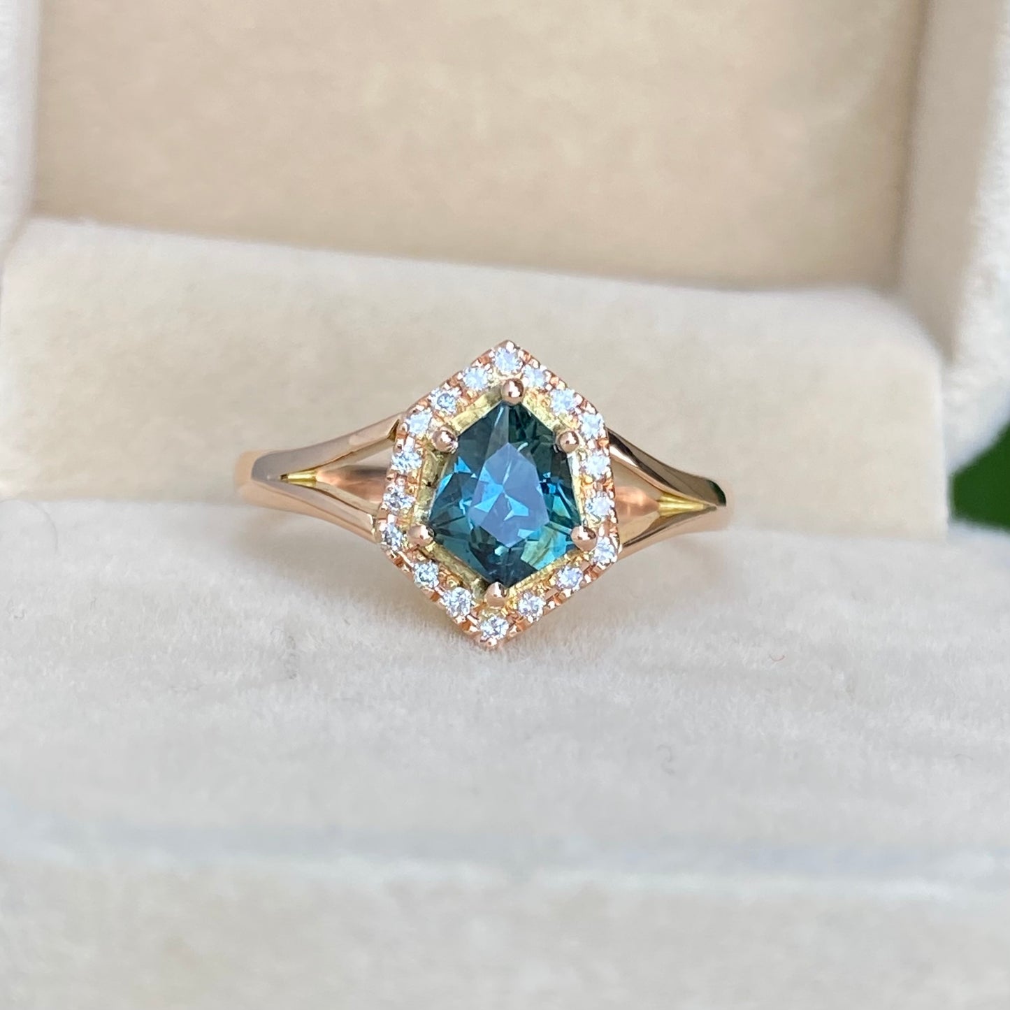 Teal Sapphire  Engagement Ring | Shield cut sapphire | Peacock Sapphire | Unheated Teal Sapphire