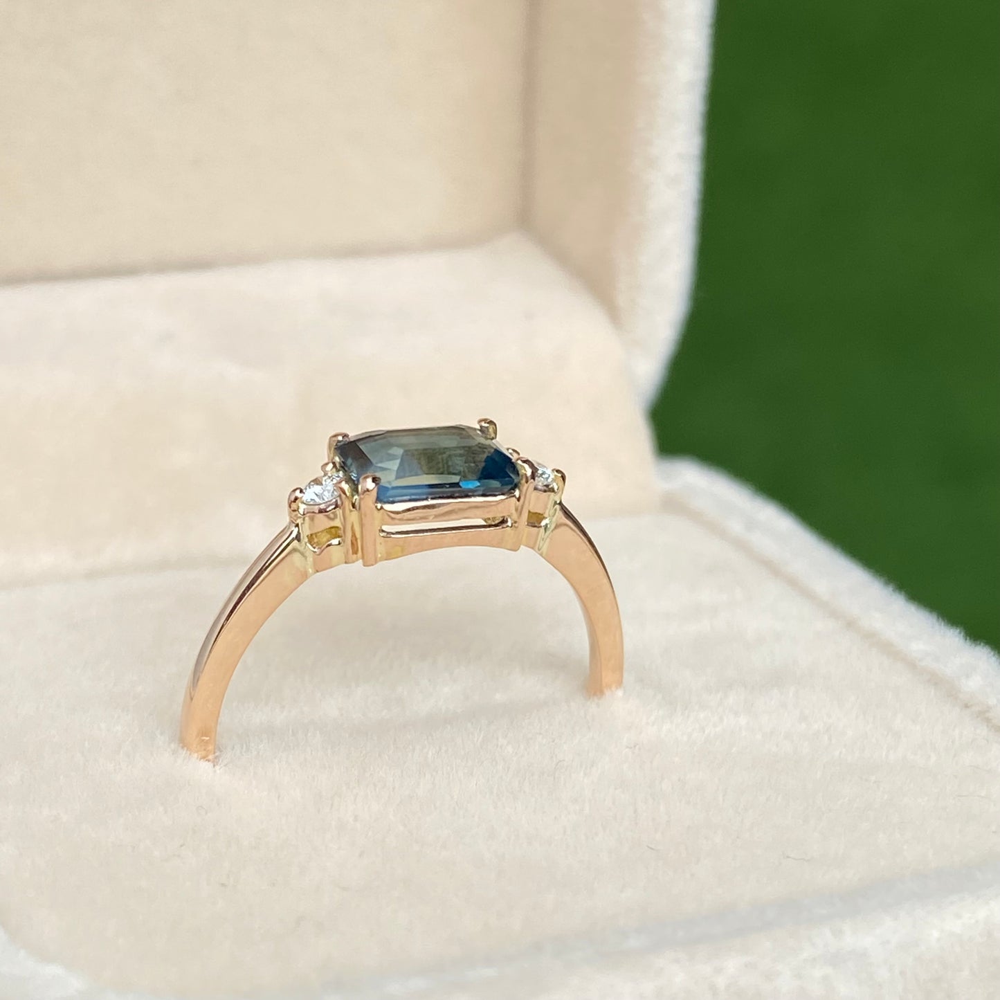 Parti Sapphire Ring | Engagement Ring | Bicolor sapphire ring | Emerald cut sapphire ring / Teal Sapphire / Three Stone Ring