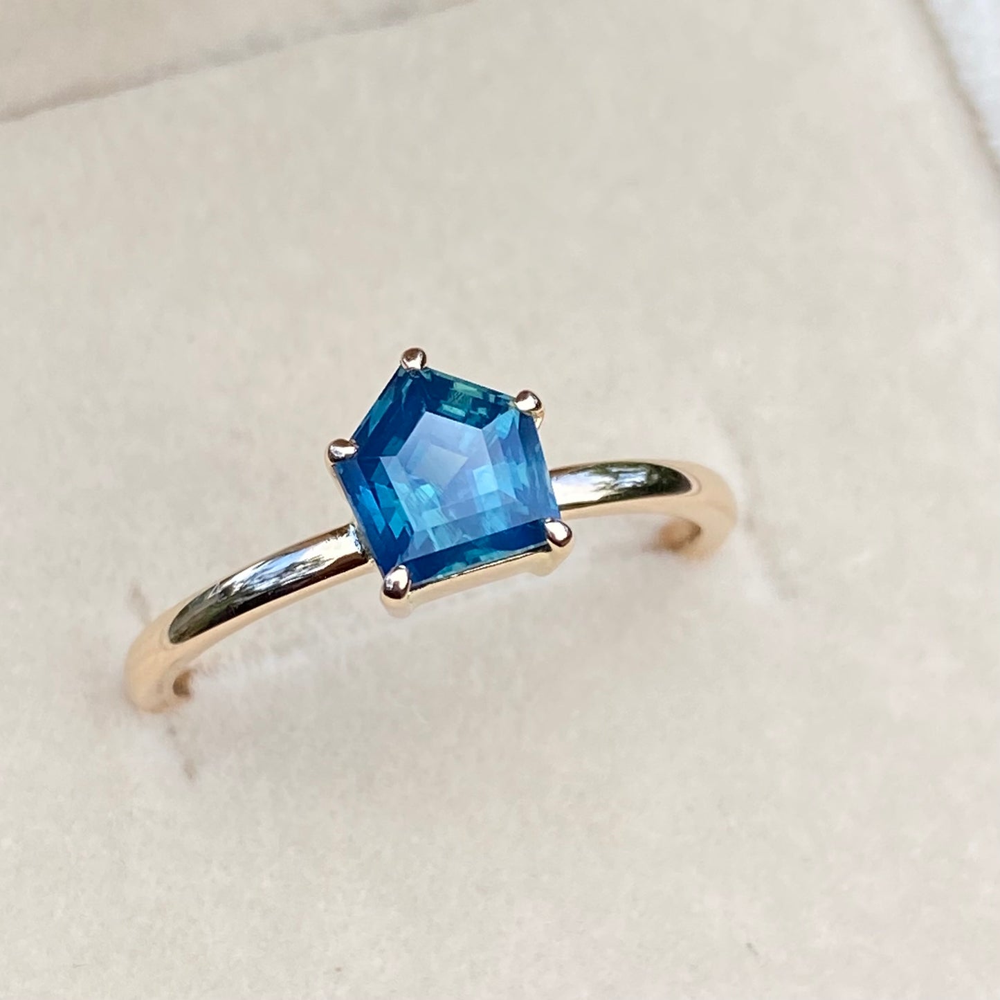 1.30ct Unheated Teal Sapphire ring / Simple Solitaire ring