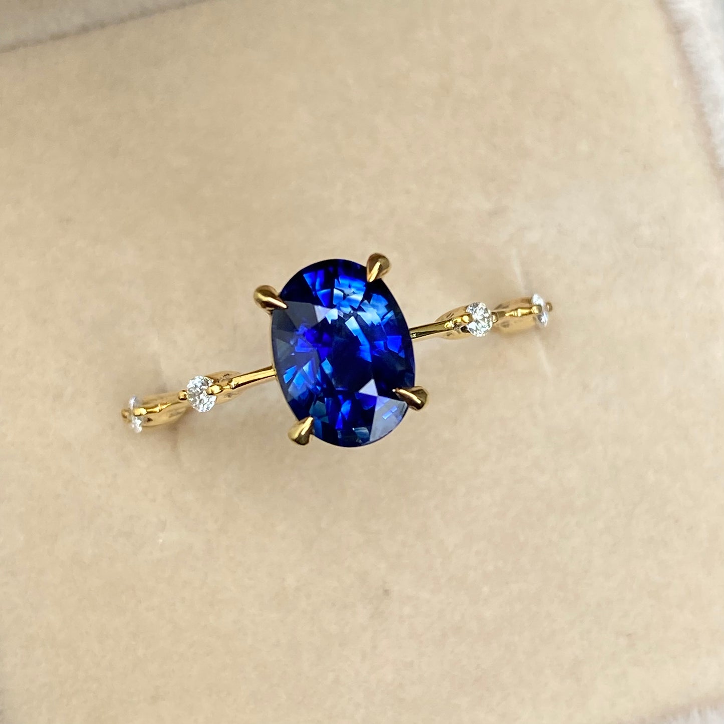 2ct Natural Royal Blue Sapphire 14K Yellow Gold ring