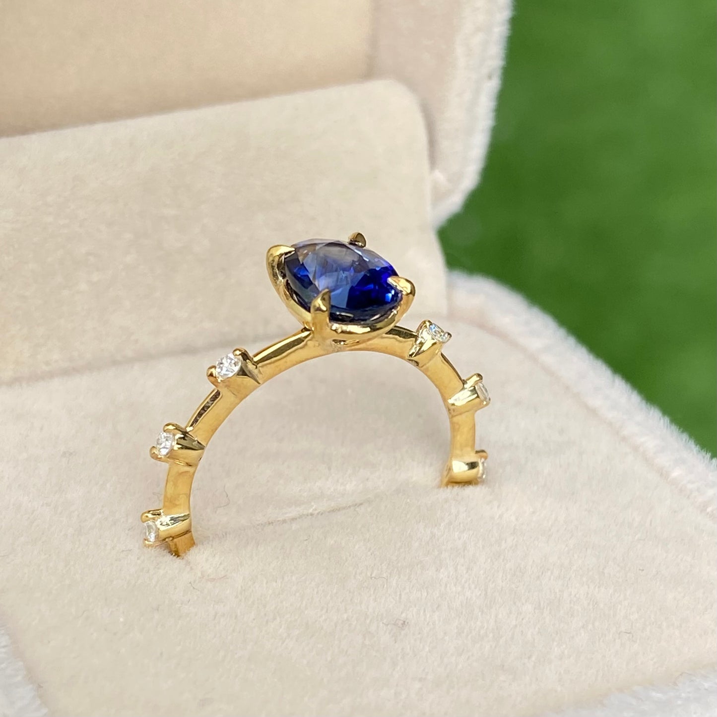 2ct Natural Royal Blue Sapphire 14K Yellow Gold ring