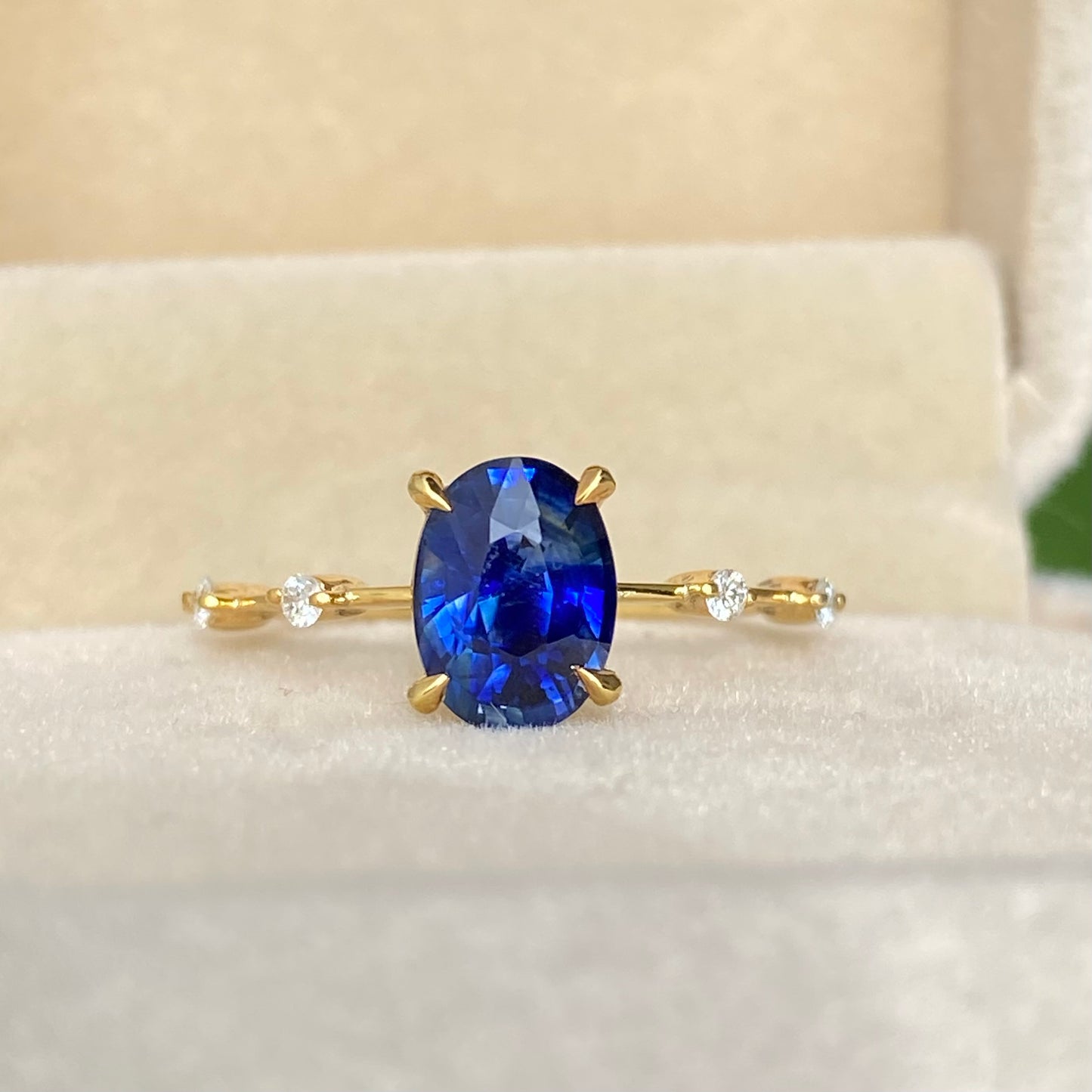 2ct Natural Royal Blue Sapphire 14K Yellow Gold ring