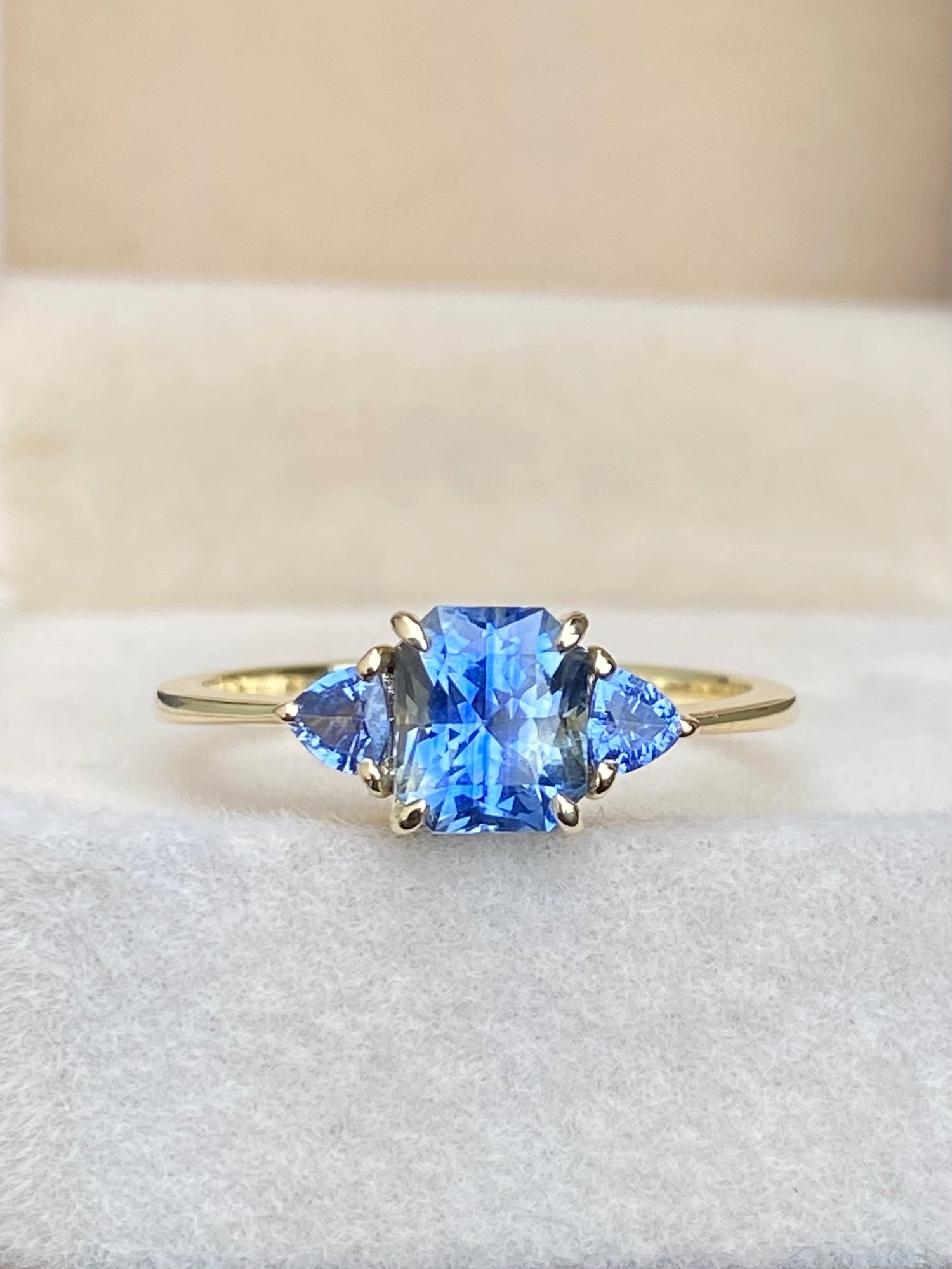 Bicolor sapphire on sale engagement ring