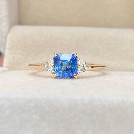 blue sapphire ring